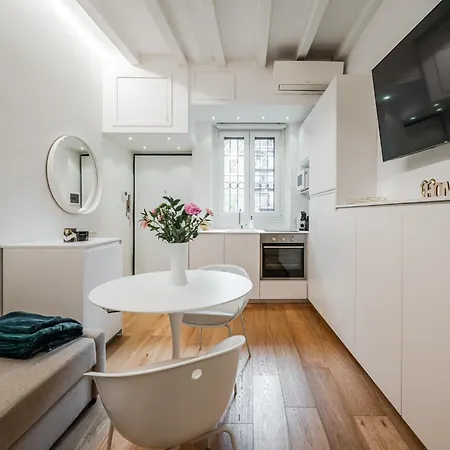 Vivimihome - Navigli With Garage Apartment *